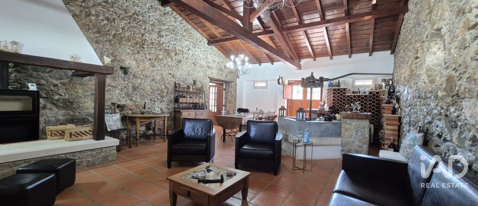 Maison de plain-pied T4 à Ossela de 384 m²