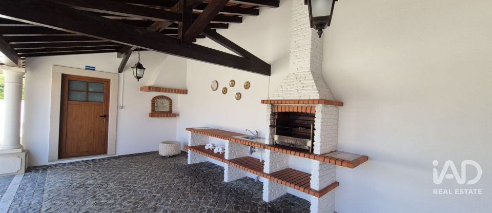 Maison de plain-pied T4 à Ossela de 384 m²