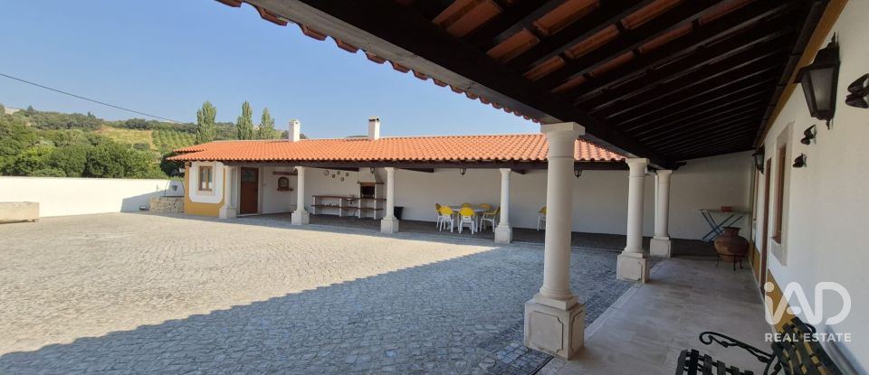 Maison de plain-pied T4 à Ossela de 384 m²