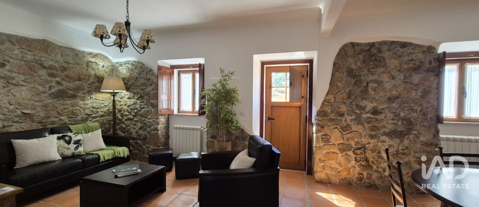 Maison de plain-pied T4 à Ossela de 384 m²