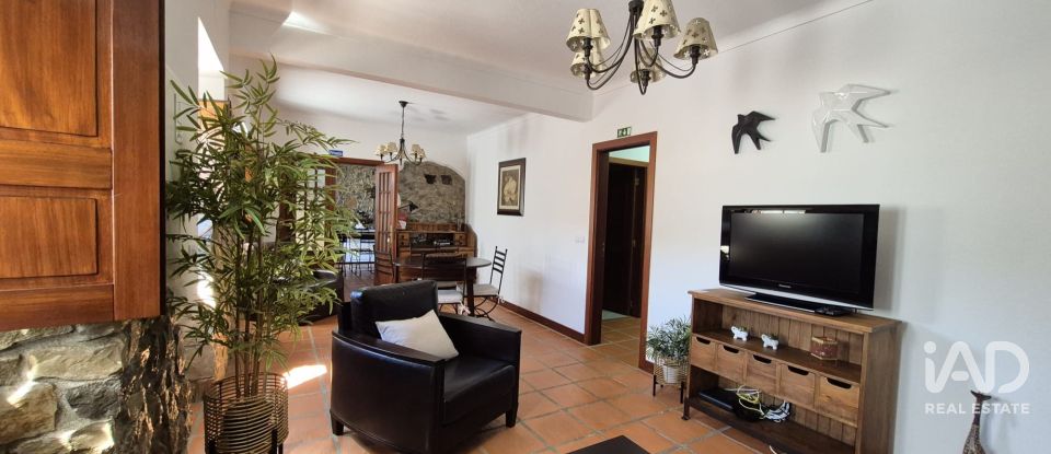 Maison de plain-pied T4 à Ossela de 384 m²