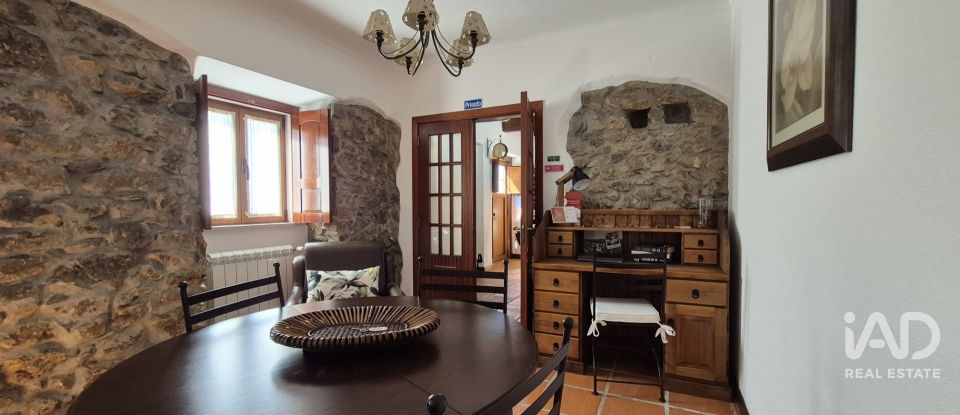 Maison de plain-pied T4 à Ossela de 384 m²