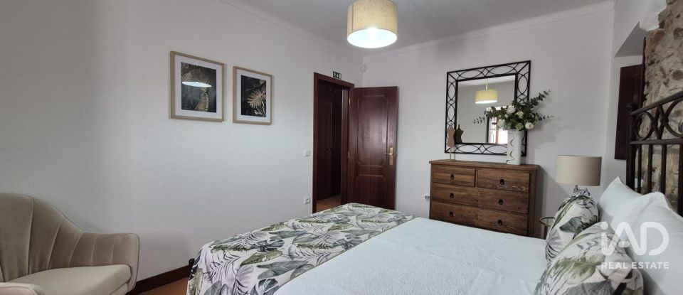 Maison de plain-pied T4 à Ossela de 384 m²