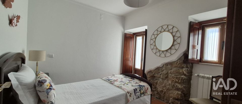 Maison de plain-pied T4 à Ossela de 384 m²