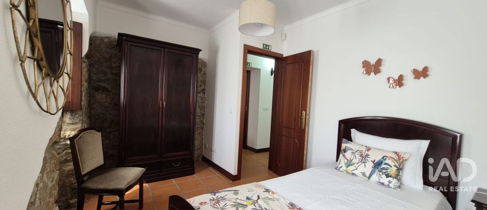 Maison de plain-pied T4 à Ossela de 384 m²