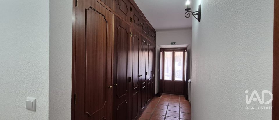 Maison de plain-pied T4 à Ossela de 384 m²