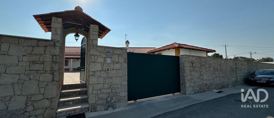 Maison de plain-pied T4 à Ossela de 384 m²