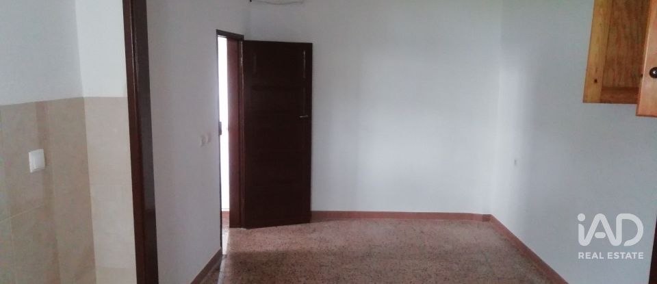 Maison T3 à Várzea de 122 m²