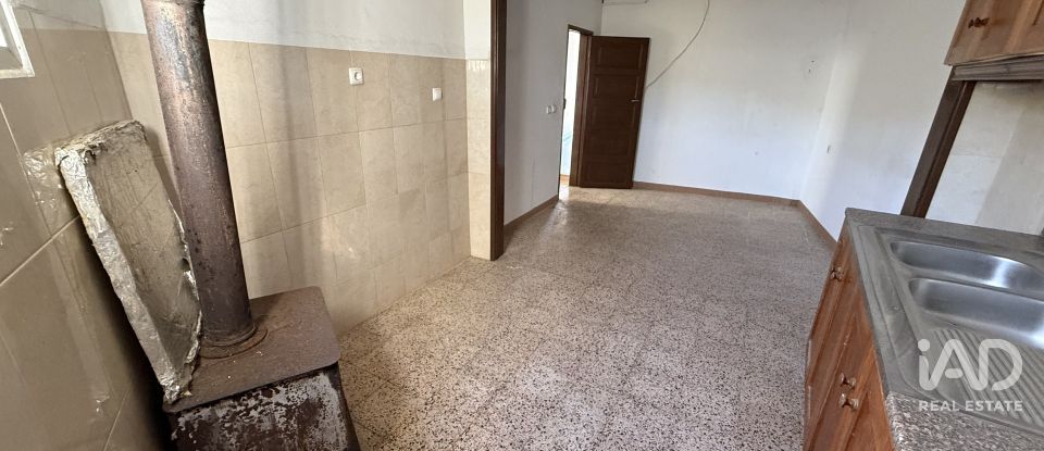 Maison T3 à Várzea de 122 m²