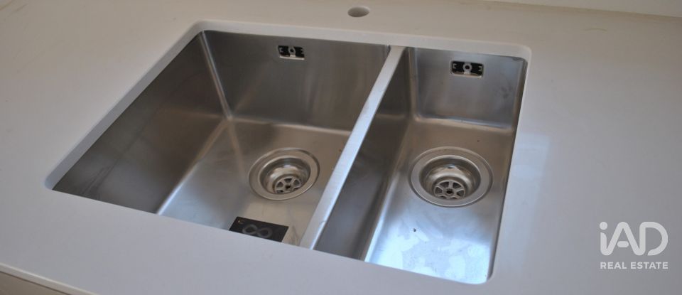 Casa T4 em Fernão Ferro de 294 m²