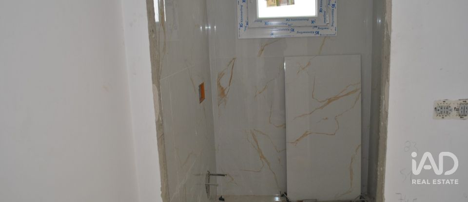 Casa T4 em Fernão Ferro de 294 m²