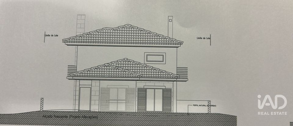 Casa T4 em Fernão Ferro de 294 m²