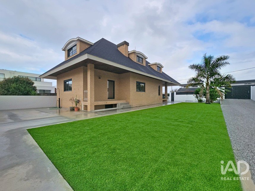 Maison T3 à Canidelo de 308 m²