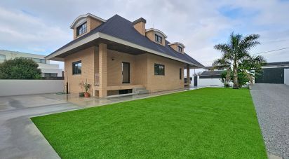 Maison T3 à Canidelo de 308 m²