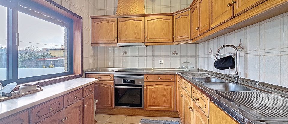 Maison T3 à Canidelo de 308 m²