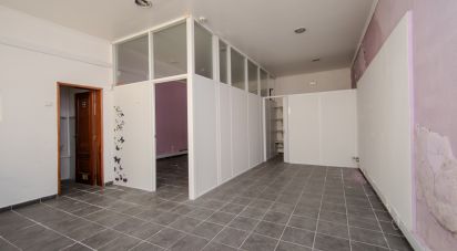 Building in Setúbal (São Julião, Nossa Senhora da Anunciada e Santa Maria da Graça) of 130 m²