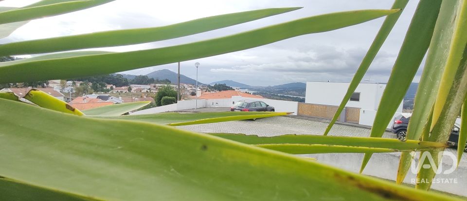 Apartamento T2 em Loivo de 106 m²