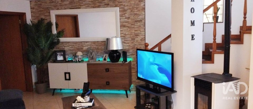 Maison T3 à Tavarede de 156 m²