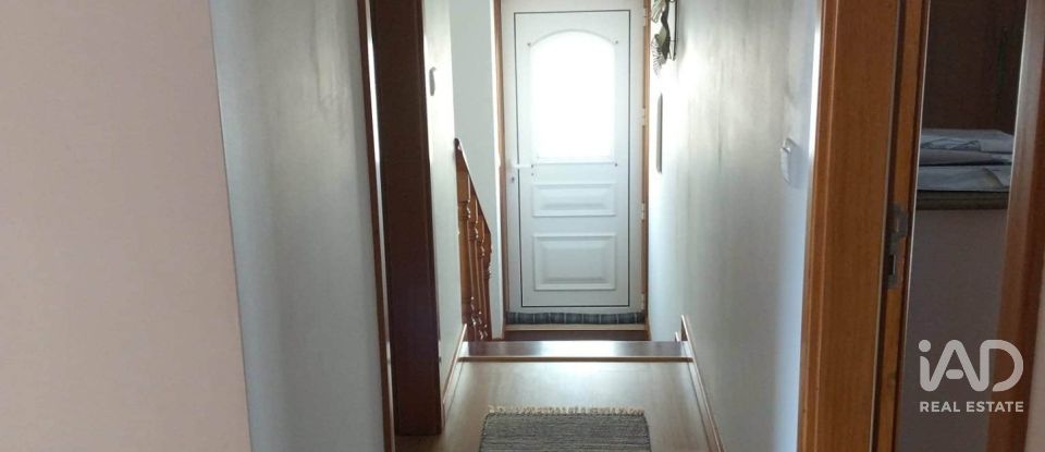 Maison T3 à Tavarede de 156 m²