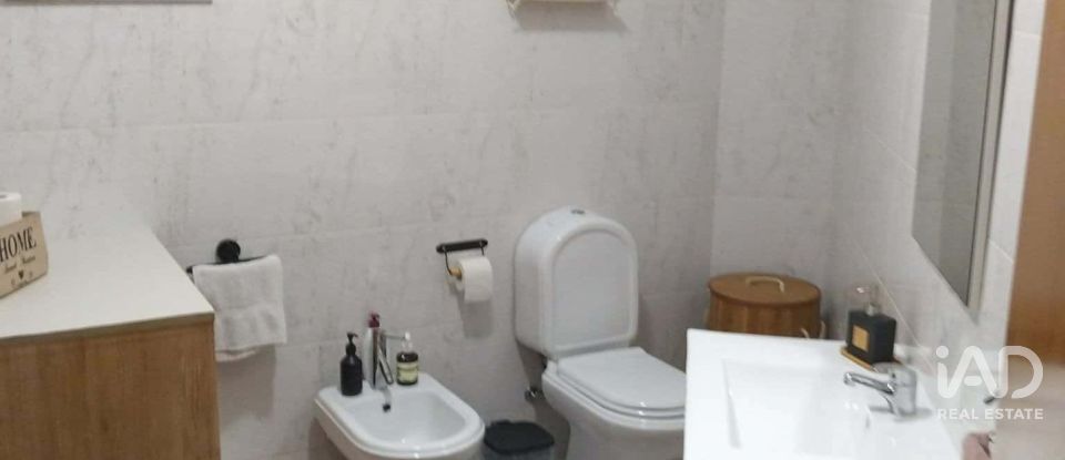 Maison T3 à Tavarede de 156 m²