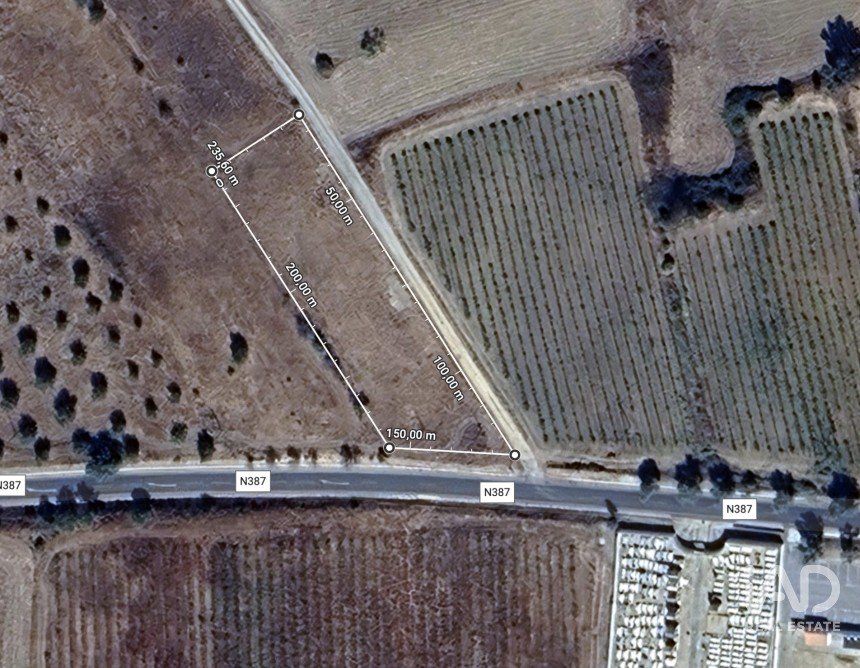 Terrain agricole à Vila de Frades de 2 250 m²