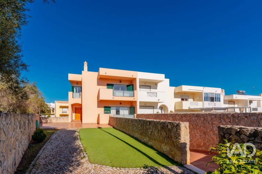 Maison T4 à Albufeira e Olhos de Água de 259 m²