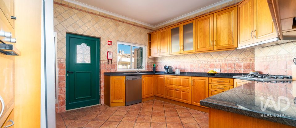 Maison T4 à Albufeira e Olhos de Água de 259 m²