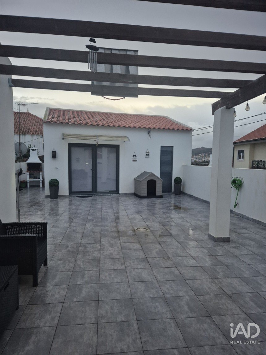 Single story home T0 in Alenquer (Santo Estêvão e Triana) of 60 m²