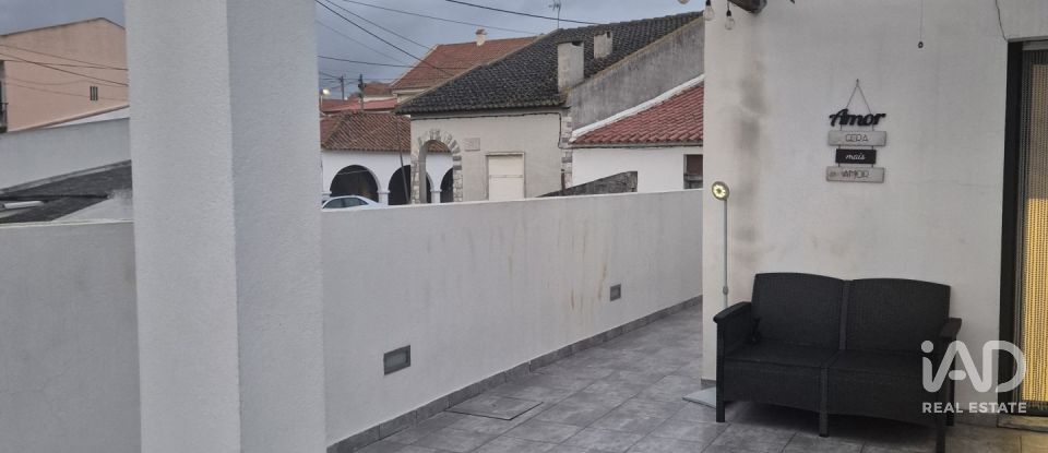 Single story home T0 in Alenquer (Santo Estêvão e Triana) of 60 m²