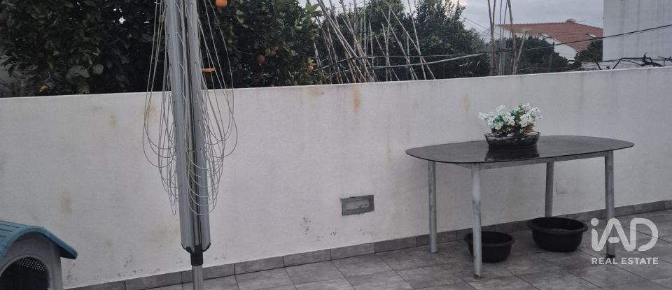 Single story home T0 in Alenquer (Santo Estêvão e Triana) of 60 m²