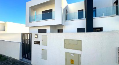 Maison T4 à Corroios de 157 m²