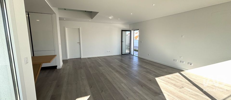 Casa / moradia T4 em Corroios de 157 m²