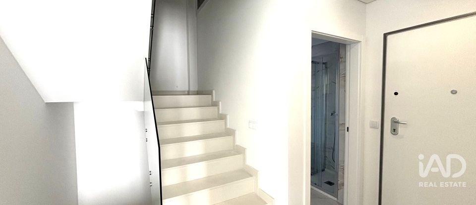 Casa / moradia T4 em Corroios de 157 m²