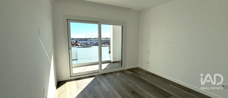 Casa / moradia T4 em Corroios de 157 m²