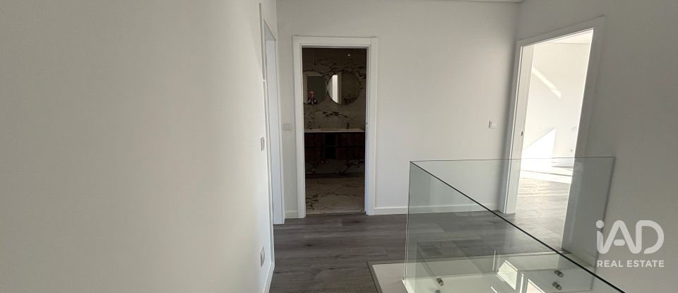 Casa / moradia T4 em Corroios de 157 m²