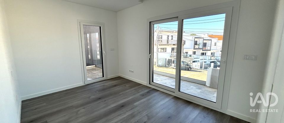 Casa / moradia T4 em Corroios de 157 m²