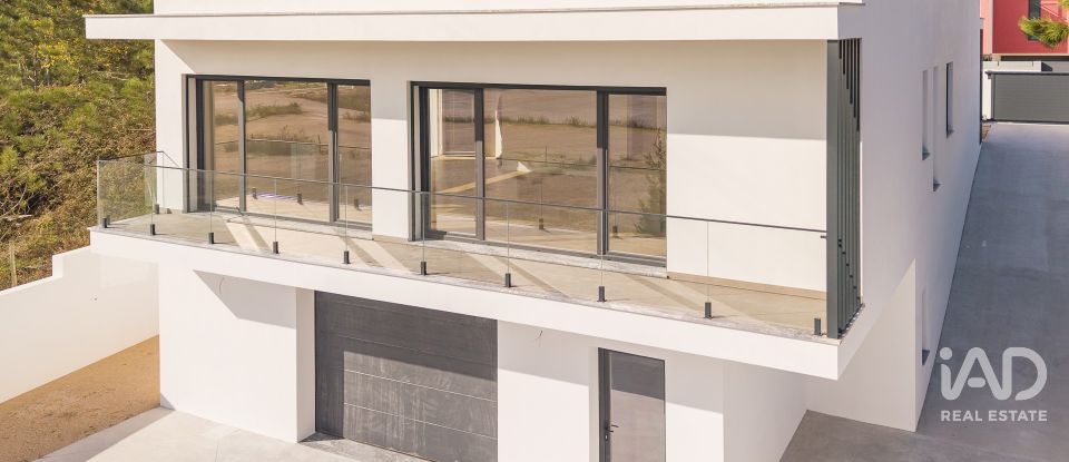 Maison T3 à Ramalhal de 311 m²