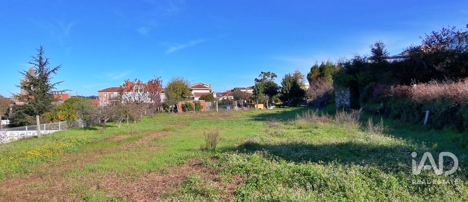 Casa com espaço comercial T4 em Águas Santas de 400 m²