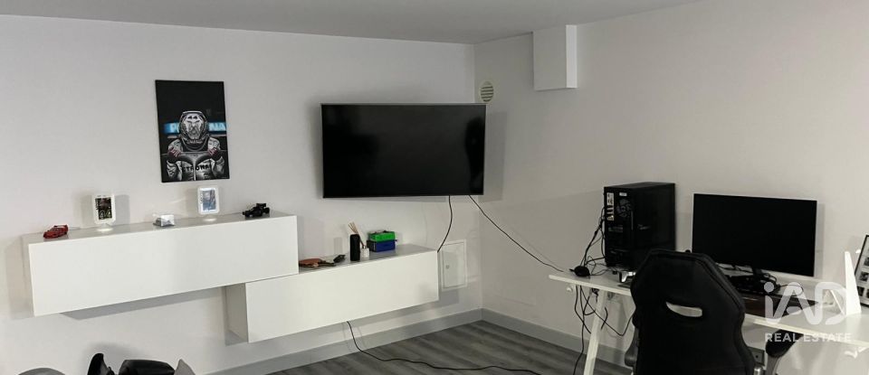 Maison T3 à Beato de 199 m²