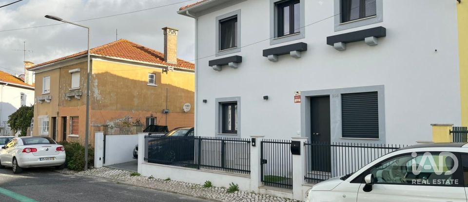 Maison T3 à Beato de 199 m²