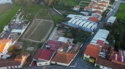 Maison T4 à Eixo e Eirol de 305 m²