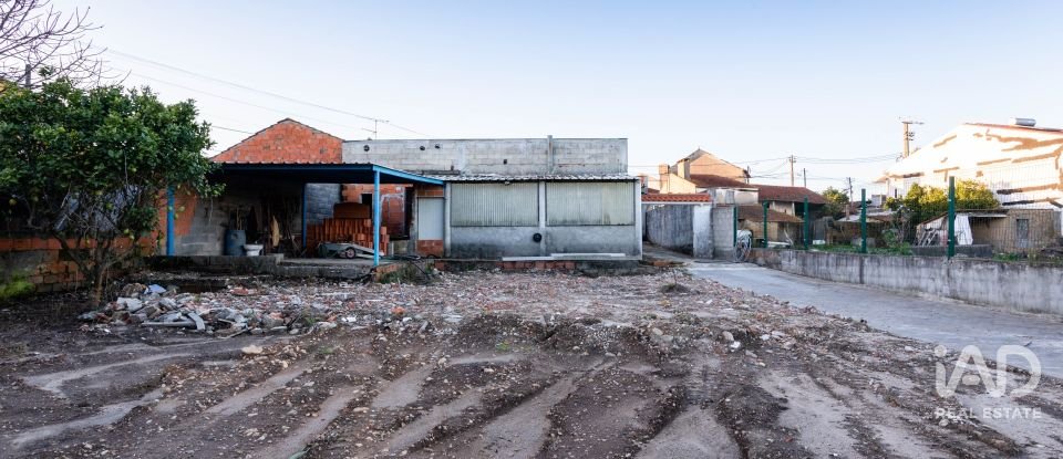 Maison T4 à Eixo e Eirol de 305 m²