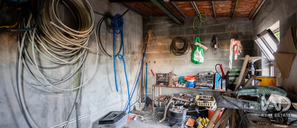 Maison T4 à Eixo e Eirol de 305 m²