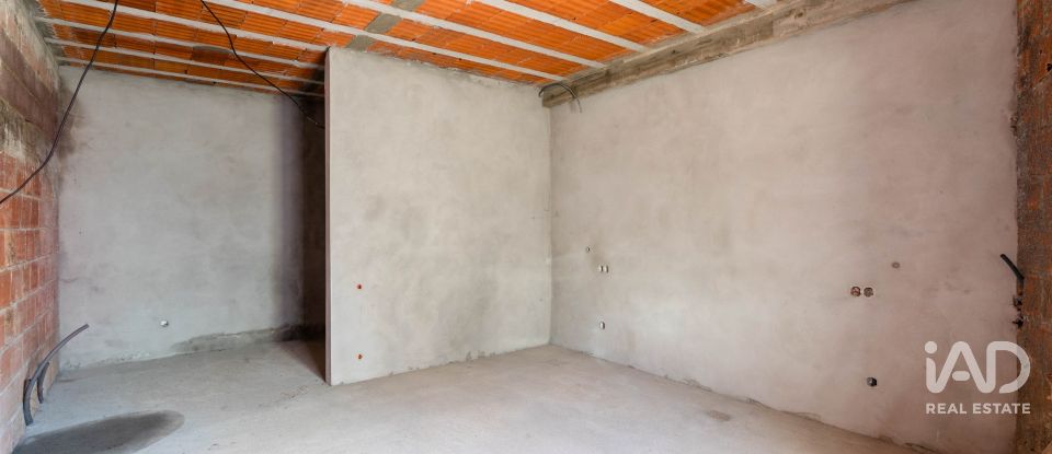 Maison T4 à Eixo e Eirol de 305 m²