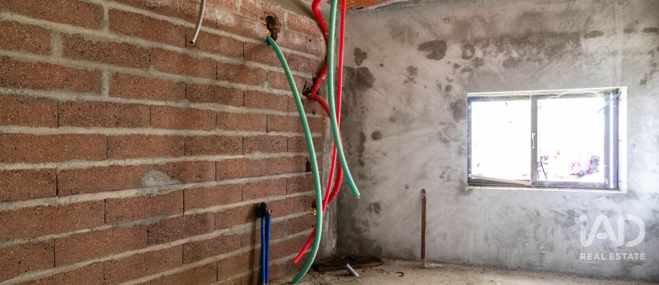 Maison T4 à Eixo e Eirol de 305 m²