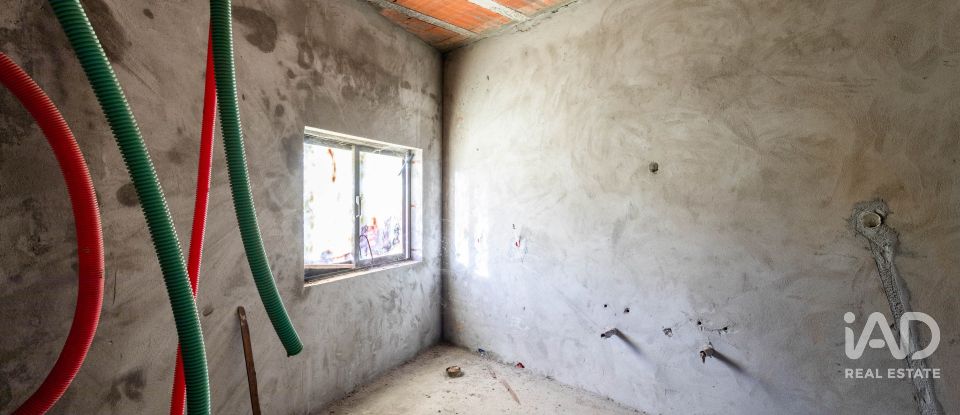 Maison T4 à Eixo e Eirol de 305 m²