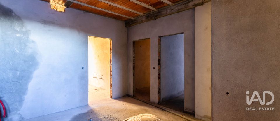 Maison T4 à Eixo e Eirol de 305 m²