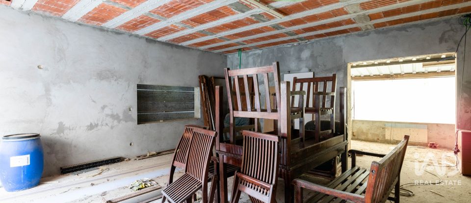 Maison T4 à Eixo e Eirol de 305 m²