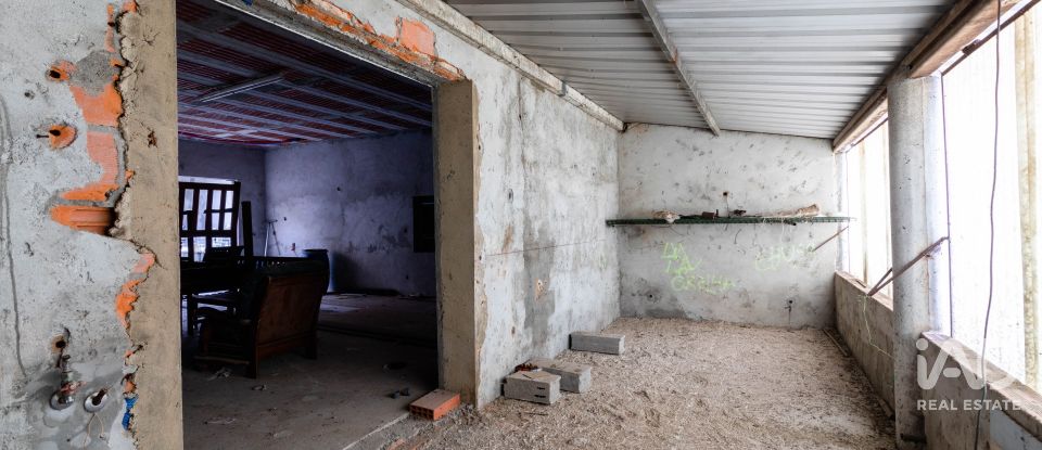 Maison T4 à Eixo e Eirol de 305 m²