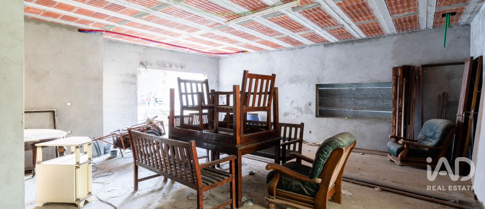 Maison T4 à Eixo e Eirol de 305 m²